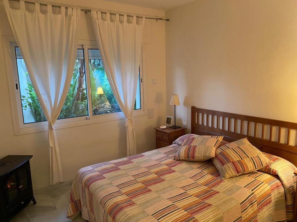 Apartamento En Playa Del Infante โรตา ภายนอก รูปภาพ