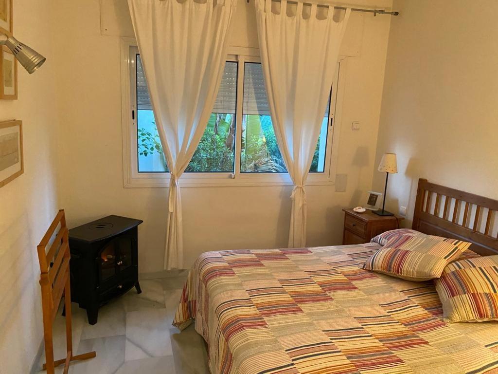 Apartamento En Playa Del Infante โรตา ภายนอก รูปภาพ